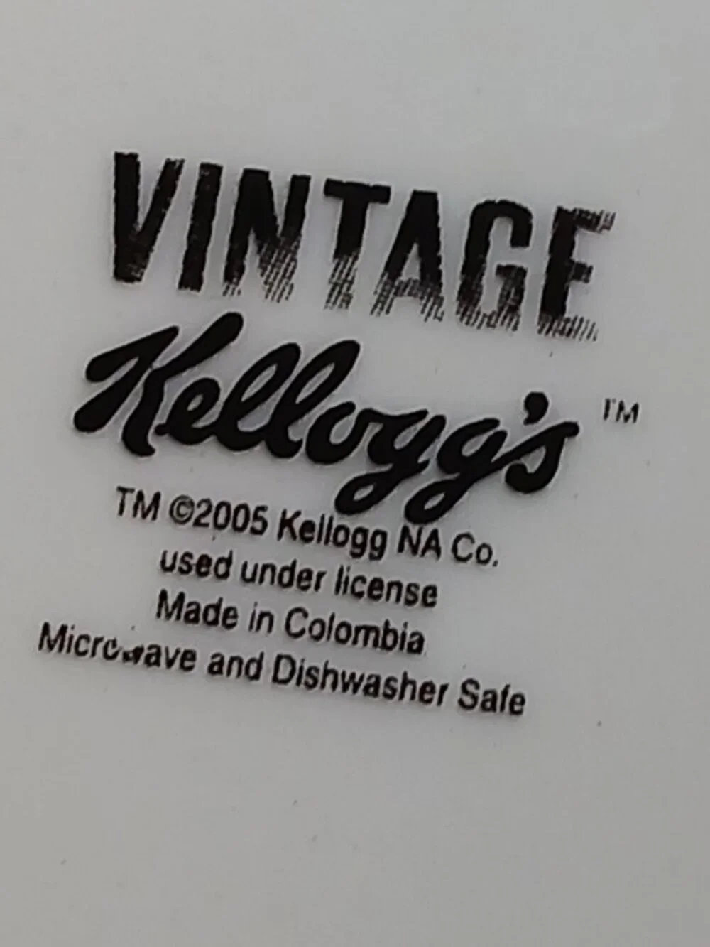 2 Collectible Kellogg's Corn Flakes 2005 Plate Send Them Back Happy Boy unique